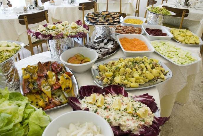 Imagen del bar/restaurante del Hotel Albergo Carezza. Foto 3