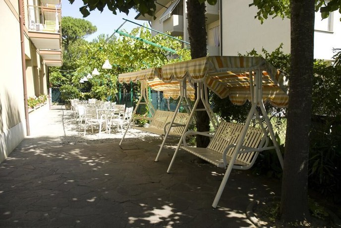Imagen de los exteriores del Hotel Albergo Carezza. Foto 14