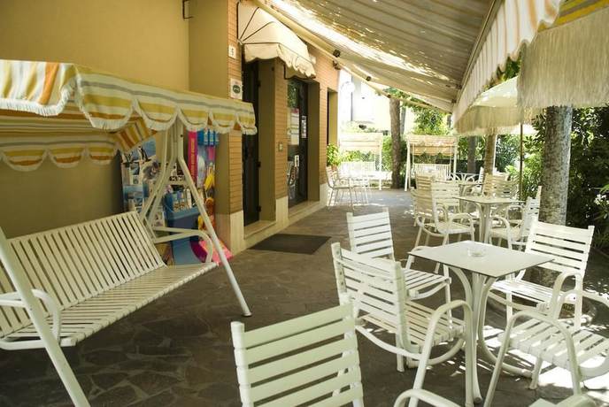 Imagen de los exteriores del Hotel Albergo Carezza. Foto 16