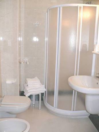 Imagen de la habitación del Hotel Albergo Casa Del Pellegrino. Foto 5