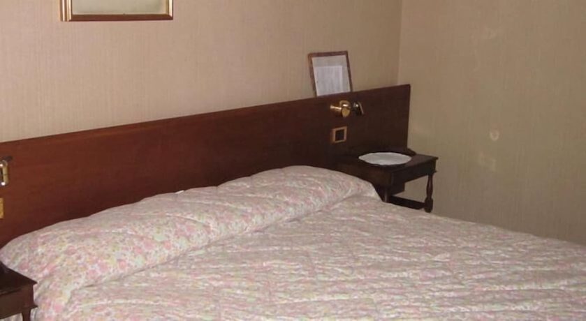 Imagen de la habitación del Hotel Albergo Casale. Foto 17