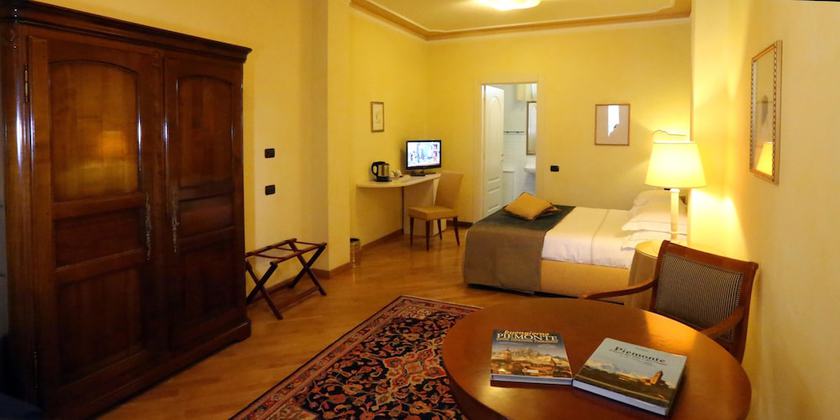 Imagen de la habitación del Hotel Albergo Castiglione Langhe. Foto 4