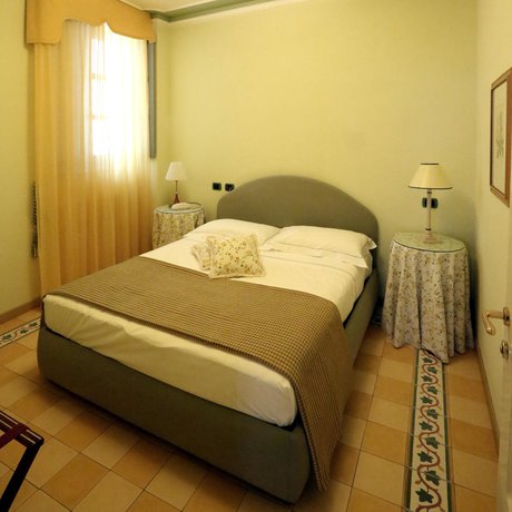 Imagen de la habitación del Hotel Albergo Castiglione Langhe. Foto 5