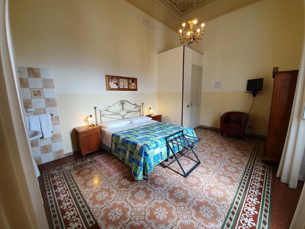 Imagen de la habitación del Hotel Albergo Cavour. Foto 6