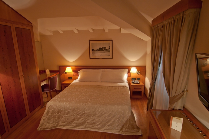 Imagen de la habitación del Hotel Albergo Celide. Foto 4