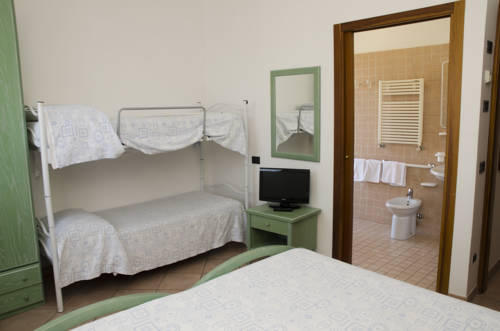 Imagen de la habitación del Hotel Albergo Cenni. Foto 5