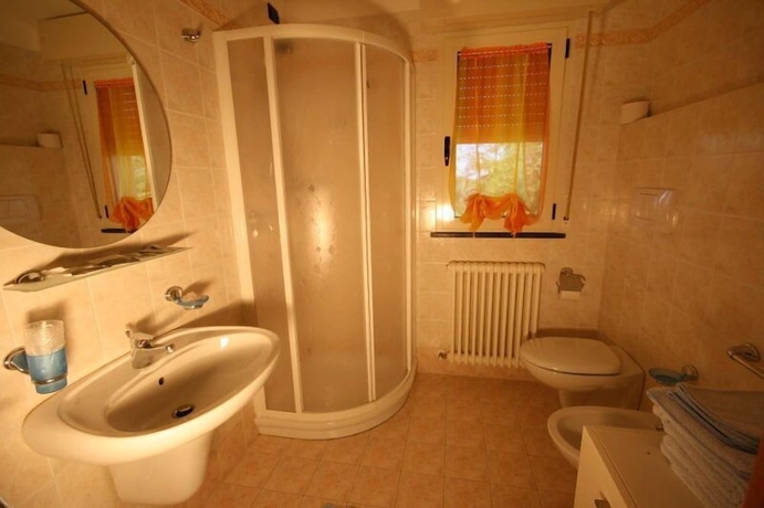 Imagen de la habitación del Hotel Albergo Centopini. Foto 5