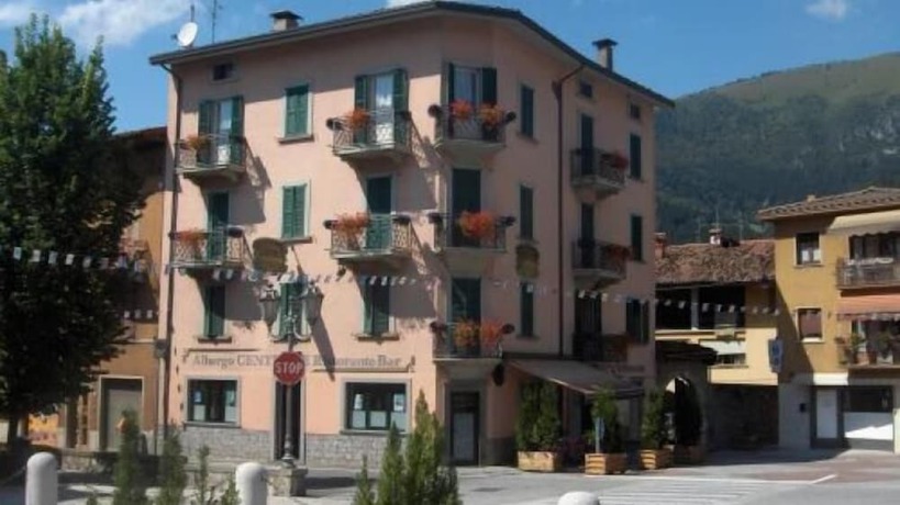 Imagen general del Hotel Albergo Centrale, Fino del Monte. Foto 1