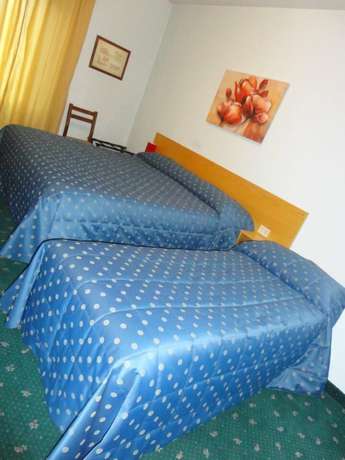 Imagen de la habitación del Hotel Albergo Centrale, Fino del Monte. Foto 15