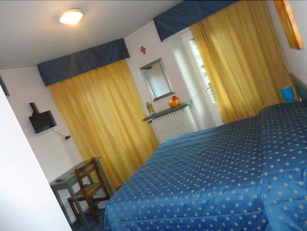 Imagen de la habitación del Hotel Albergo Centrale, Fino del Monte. Foto 16