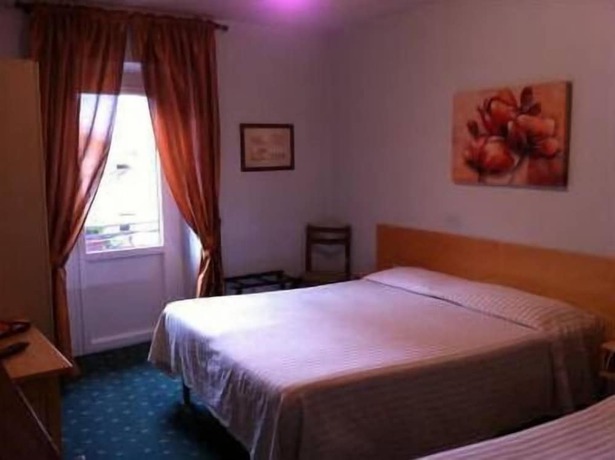 Imagen de la habitación del Hotel Albergo Centrale, Fino del Monte. Foto 20