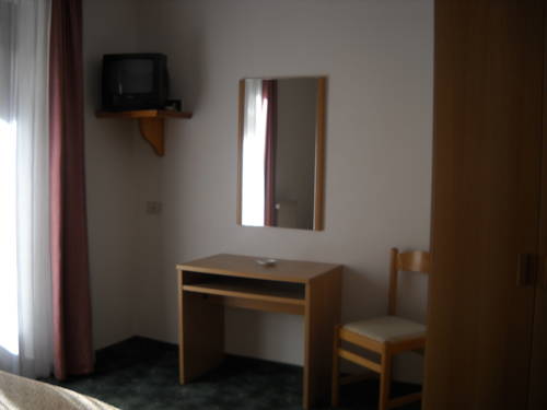 Imagen de la habitación del Hotel Albergo Chiara. Foto 4