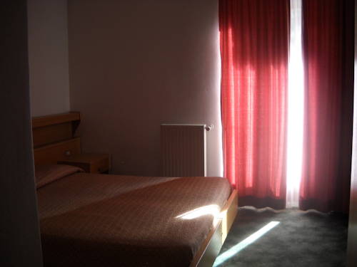 Imagen de la habitación del Hotel Albergo Chiara. Foto 6