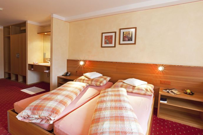 Imagen de la habitación del Hotel Albergo Croce Bianca. Foto 11