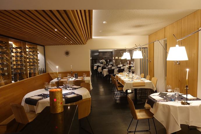 Imagen del bar/restaurante del Hotel Albergo Croce Bianca. Foto 6