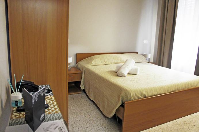 Imagen de la habitación del Hotel Albergo D\'Onofrio. Foto 9
