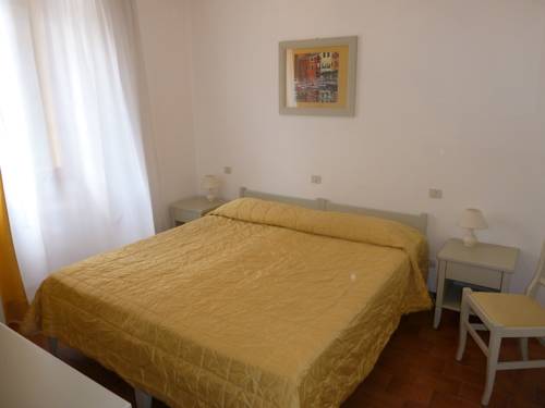 Imagen de la habitación del Hotel Albergo Dei 10 Colori. Foto 10