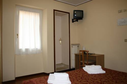 Imagen de la habitación del Hotel Albergo Del Garda. Foto 8