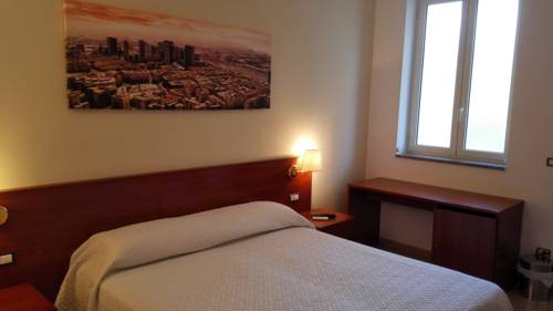 Imagen de la habitación del Hotel Albergo Del Pino. Foto 1