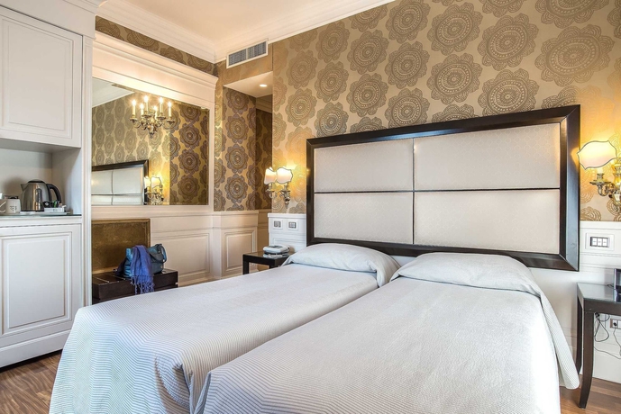 Imagen de la habitación del Hotel Albergo Del Senato. Foto 11