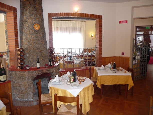 Imagen del bar/restaurante del Hotel Albergo Del Sole, Roccaraso. Foto 2