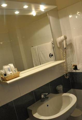 Imagen de la habitación del Hotel Albergo Della Corona. Foto 16