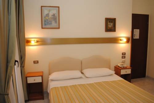 Imagen de la habitación del Hotel Albergo Delle Rose. Foto 1