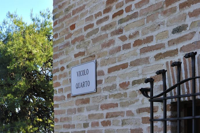 Imagen de los exteriores del Hotel Albergo Diffuso Borgo Montemaggiore. Foto 8