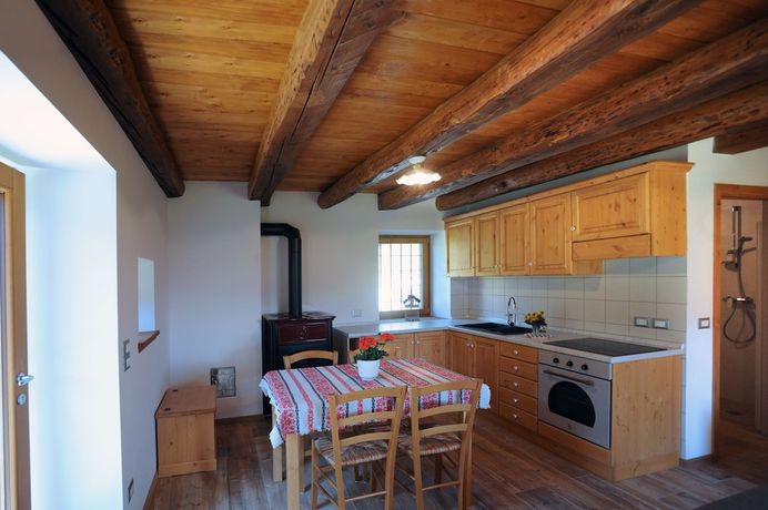 Imagen de la habitación del Hotel Albergo Diffuso Comeglians. Foto 16