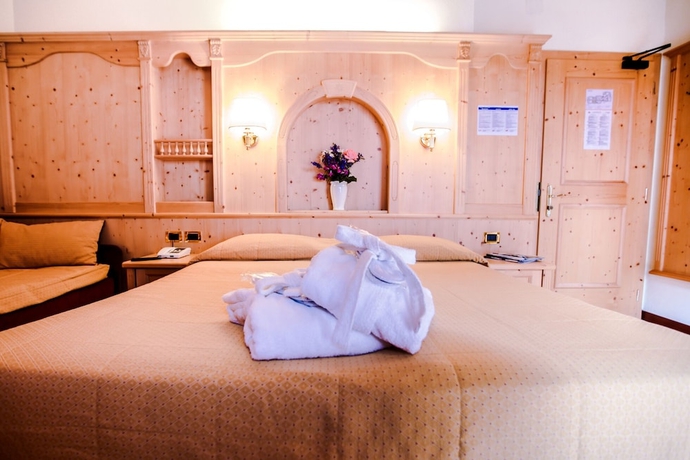 Imagen de la habitación del Hotel Albergo Dimaro Wellness and Family. Foto 9