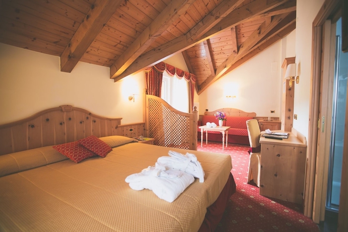 Imagen de la habitación del Hotel Albergo Dimaro Wellness and Family. Foto 10