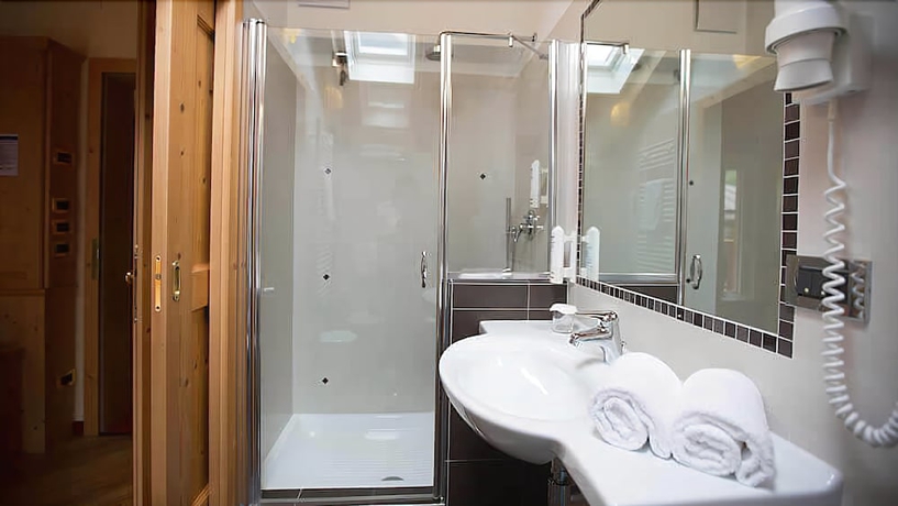 Imagen de la habitación del Hotel Albergo Dimaro Wellness and Family. Foto 18