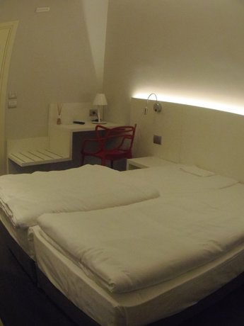 Imagen de la habitación del Hotel Albergo Dongo. Foto 12