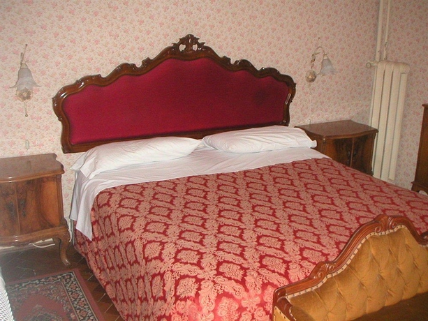 Imagen de la habitación del Hotel Albergo Doni. Foto 8