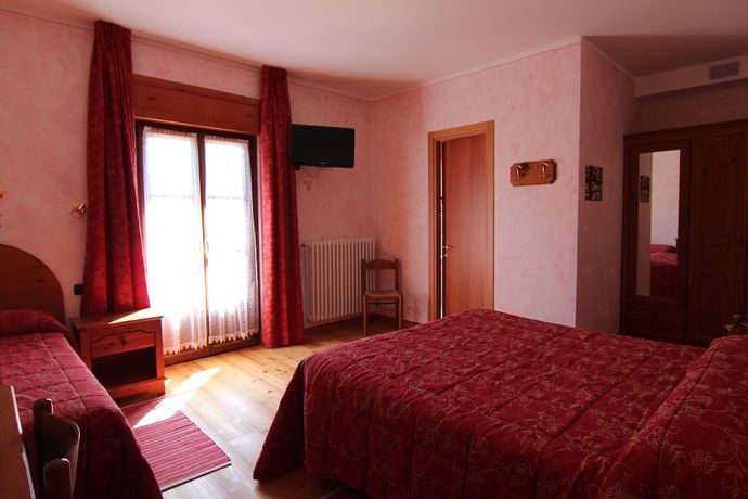 Imagen de la habitación del Hotel Albergo Edelweiss. Foto 4