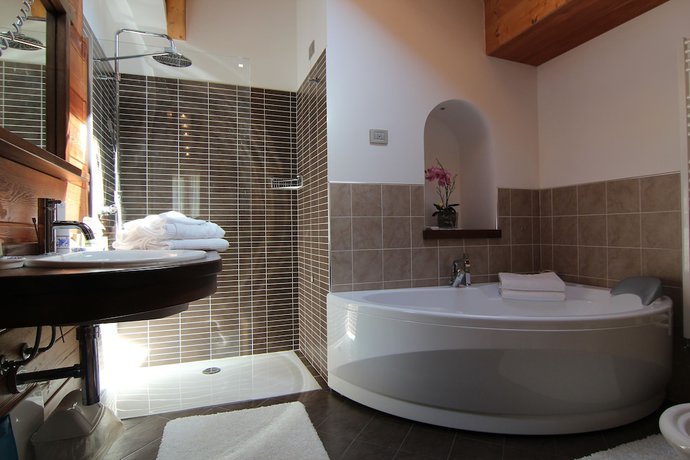 Imagen de la habitación del Hotel Albergo Edelweiss. Foto 15