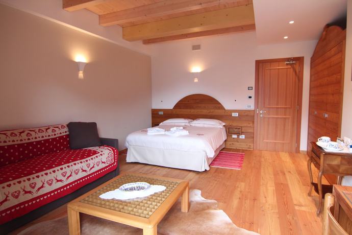 Imagen de la habitación del Hotel Albergo Edelweiss. Foto 16
