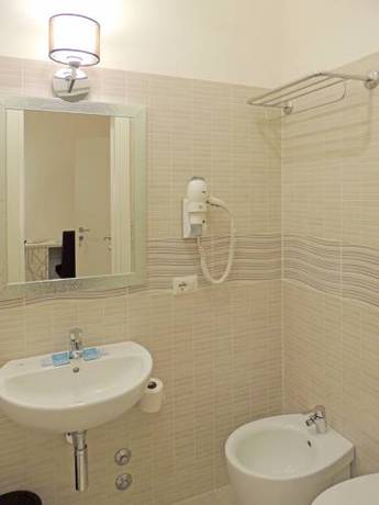 Imagen de la habitación del Hotel Albergo Enrica. Foto 8