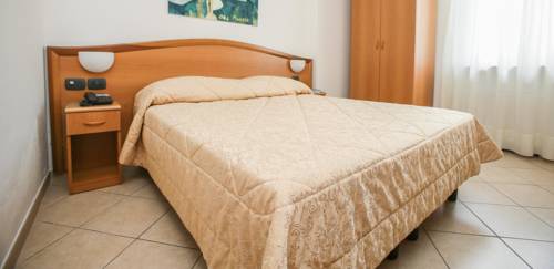 Imagen de la habitación del Hotel Albergo Etico Asti. Foto 8