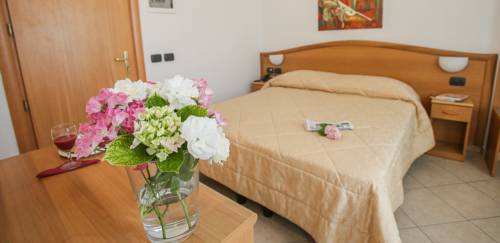 Imagen de la habitación del Hotel Albergo Etico Asti. Foto 12