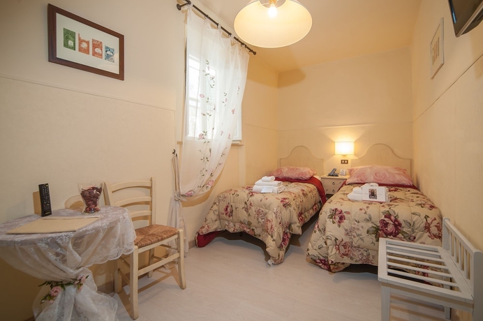 Imagen de la habitación del Hotel Albergo Etruria. Foto 14