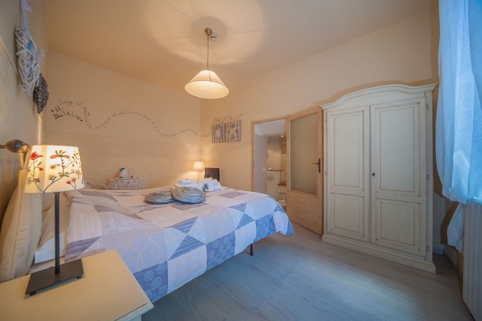 Imagen de la habitación del Hotel Albergo Etruria. Foto 17