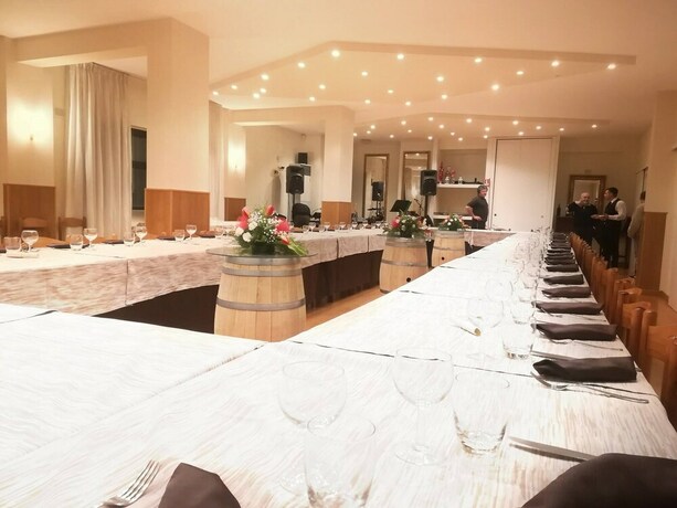 Imagen del bar/restaurante del Hotel Albergo Excelsior. Foto 14