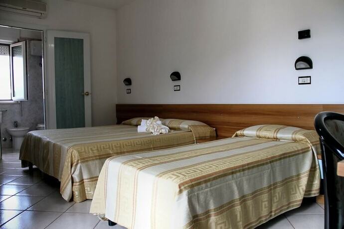 Imagen de la habitación del Hotel Albergo Excelsior. Foto 18