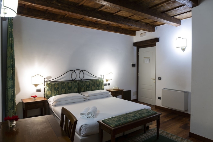 Imagen de la habitación del Hotel Albergo Falterona. Foto 4