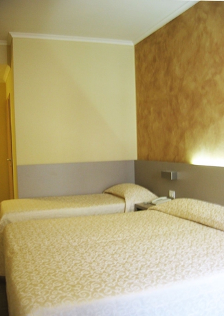 Imagen de la habitación del Hotel Albergo Firenze, Como. Foto 13