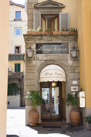 Imagen de los exteriores del Hotel Albergo Firenze, Florencia. Foto 8
