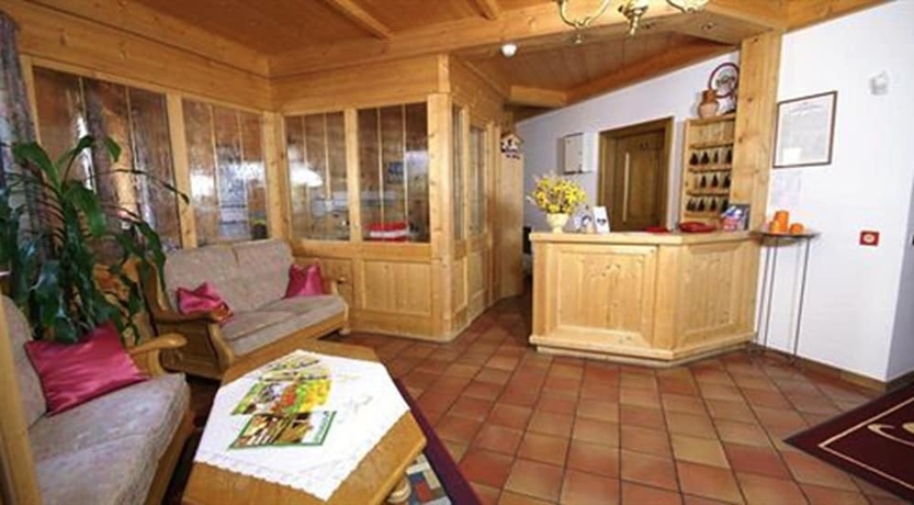 Imagen de los interiores del Hotel Albergo Gader. Foto 17