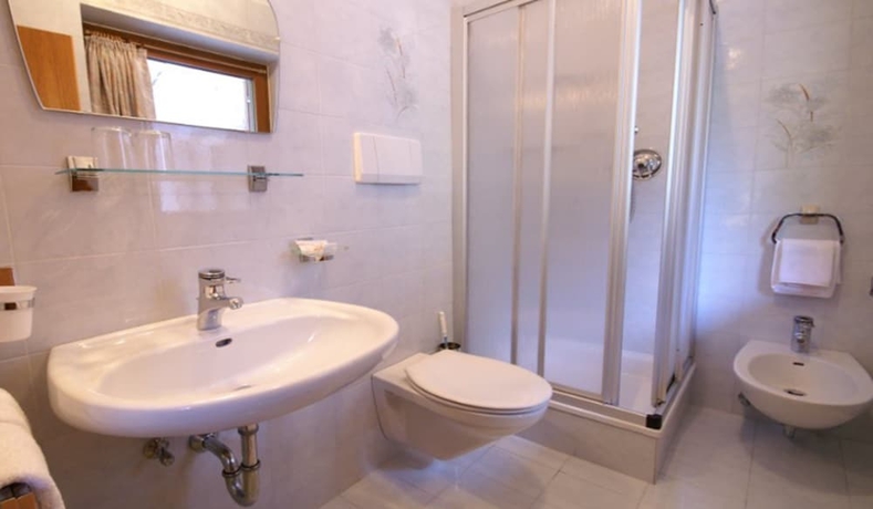 Imagen de la habitación del Hotel Albergo Gader. Foto 15