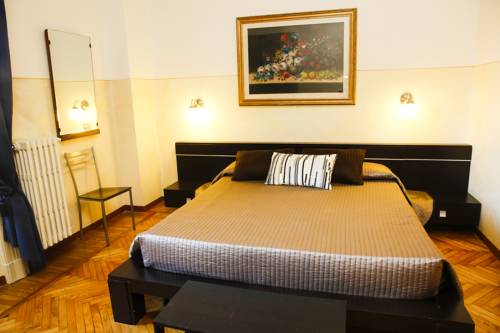 Imagen de la habitación del Hotel Albergo Garisenda. Foto 3